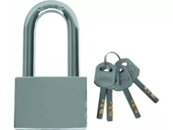 MN-02-362 60 mm-es krómozott rézlakat extra hosszú füllel.