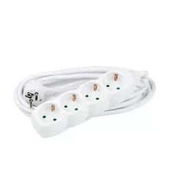 Technik Elosztó 4 utas 1,5m kábellel 1,5mm2 rézkábel (fehér) 16A